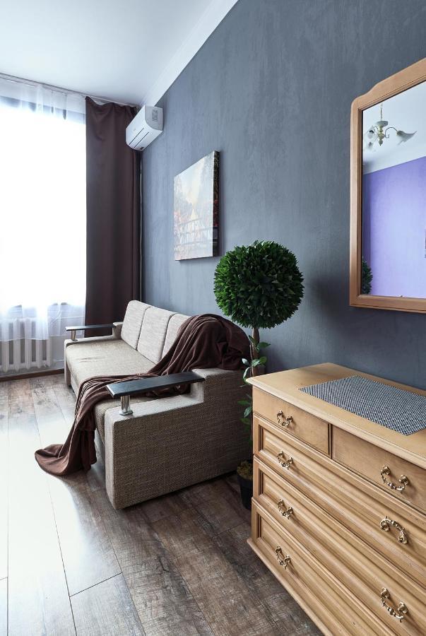 B13-14 New Lovely Loft In The Center City - Three Separate 3Bedrooms - For Large Group - Balcony With View On Gulliver Mall - Palace Of Sports - 1 Min To Khreschatyk - Baseina Street, 13 Kiev Dış mekan fotoğraf